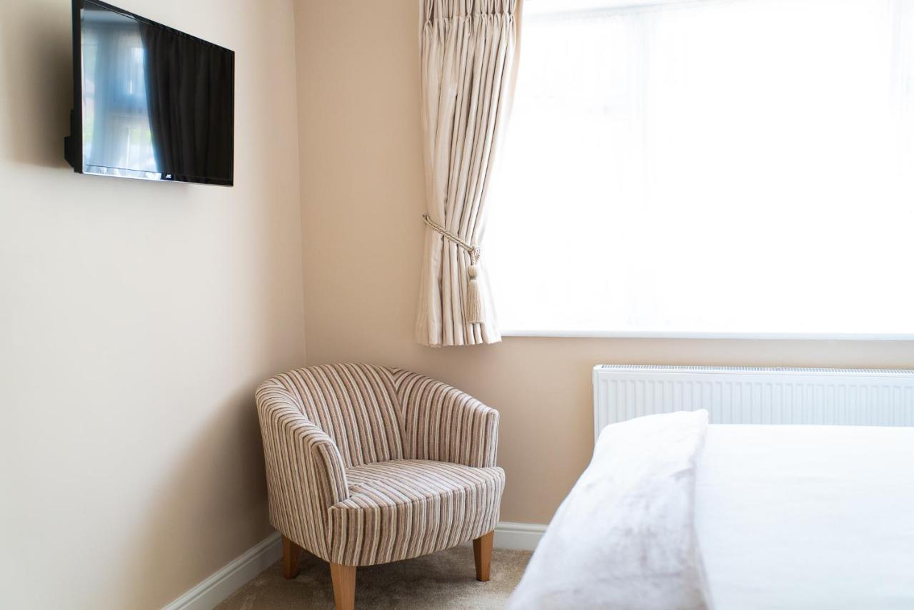 Bed and Breakfast The Cedars West Clandon Esterno foto
